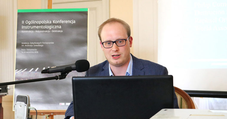 Performatywna destrukcja fortepianów: studium wybranych przypadków – Michał Bruliński