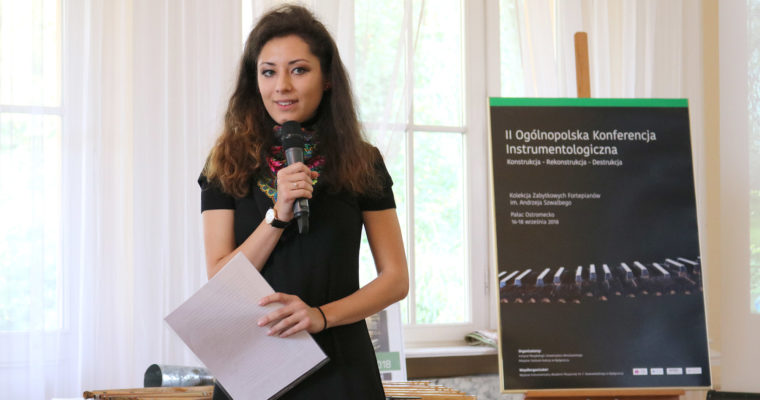 Zdobienia mieszczańskiego salonu muzycznego na przykładzie gdańskiego domu Uphagenów – obraz rzeczywisty, standardowy (wzorniki) czy twór artystyczny?