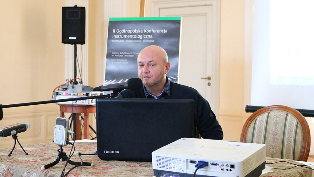 Konstrukcja fortepianowych mechanizmów „tangentowych” – Maciej Szarafiński
