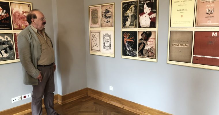 Co grano na ostromeckich fortepianach? Repertuar dziewiętnastowiecznych salonów i dwudziestowiecznych parkietów na wystawie nut ze zbioru Andrzeja Dorędy