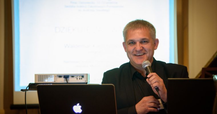 Proces digitalizacji fotograficznej instrumentów muzycznych w kontekście zbiorów muzealnych – Waldemar Kielichowski
