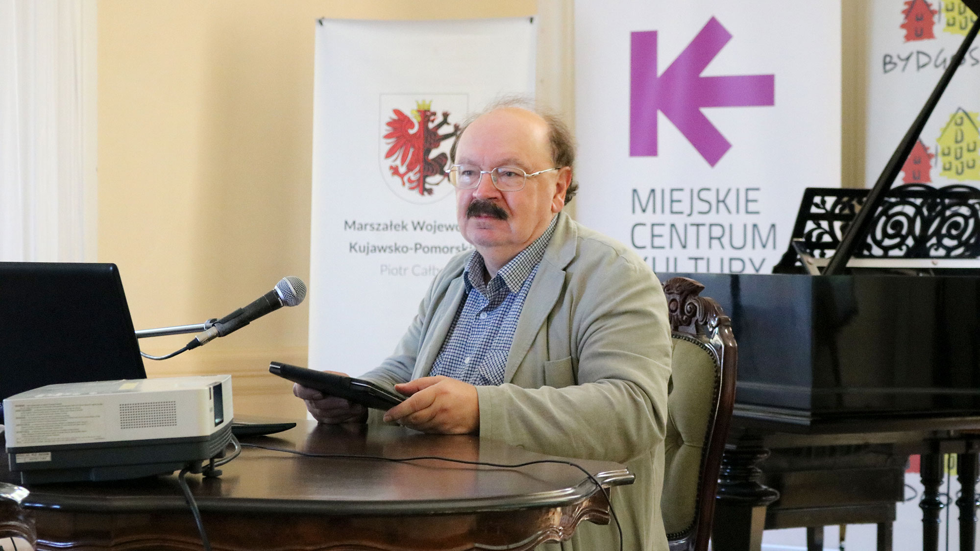 Tendencje retrospektywne w budowie ludowych instrumentów muzycznych – Prof. dr hab. Zbigniew J. Przerembski